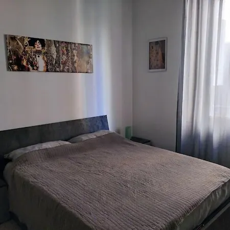 Manu's House * لا سبيتسْيا